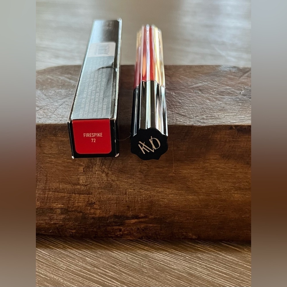 KVD Beauty Everlasting Hyperlight Liquid Lipstick All Day Wear Shade72 Firespike - Picture 4 of 7